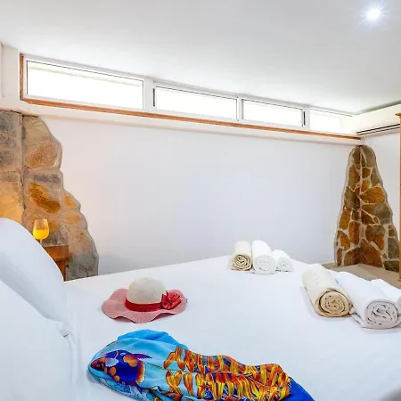 Luxury Luna With Private Heated Pool Villa