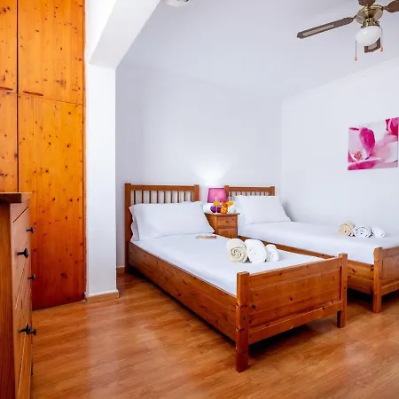 וילה Luxury Villa Luna With Private Heated Pool *