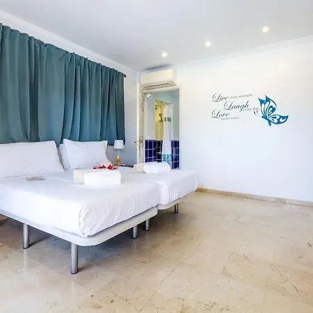 Luxury Villa Luna With Private Heated Pool קיאו סלבאחה