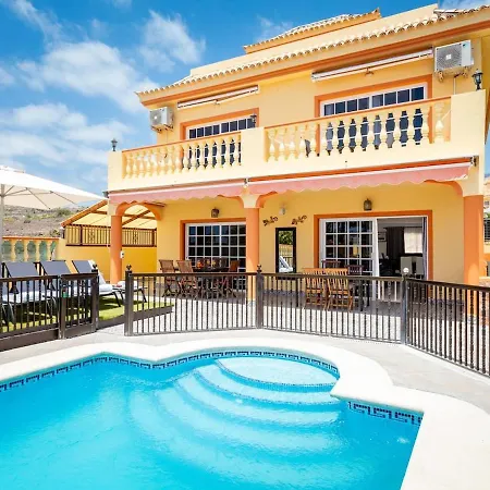 Luxury Luna With Private Heated Pool *