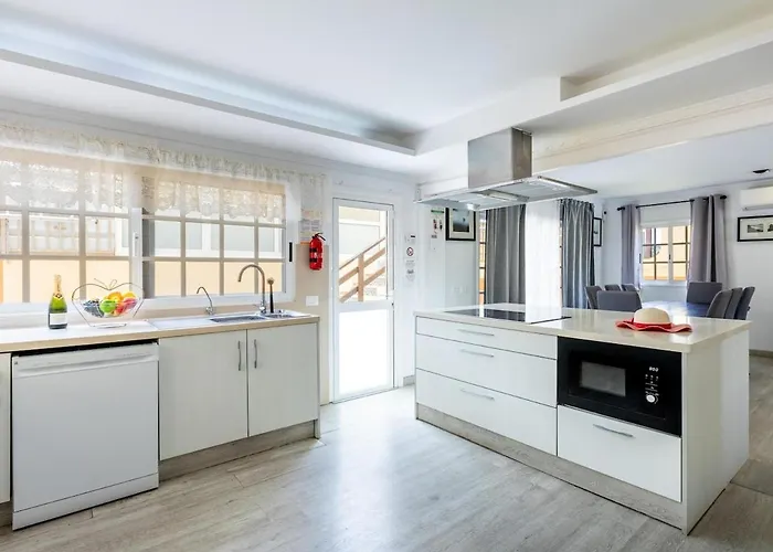 Luxury Luna With Private Pool Vila